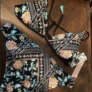 Women’s size 12 bikini (NWT)